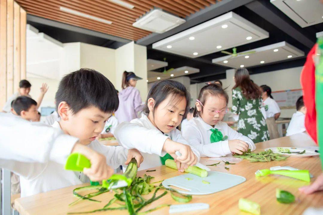 2024今晚澳门开特马，动态词语解释落实_3D78.84.58