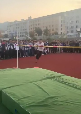 自信飞跃