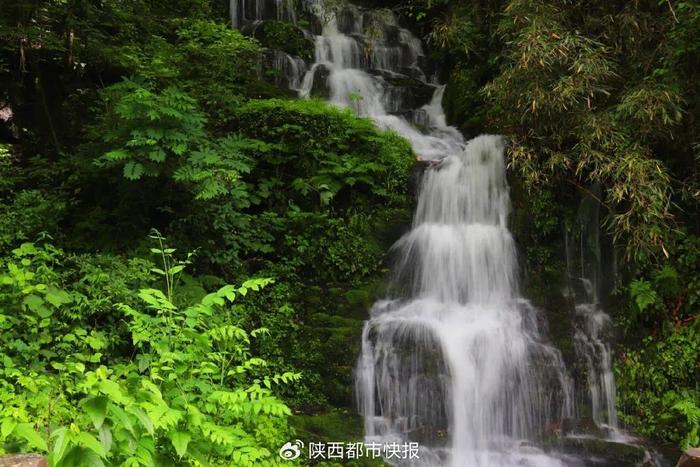 洪灾后的美景探索