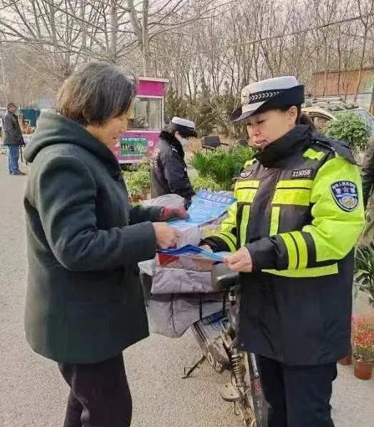 平山县交通事故中的友情与陪伴力量，一次小意外见证人心温暖时刻